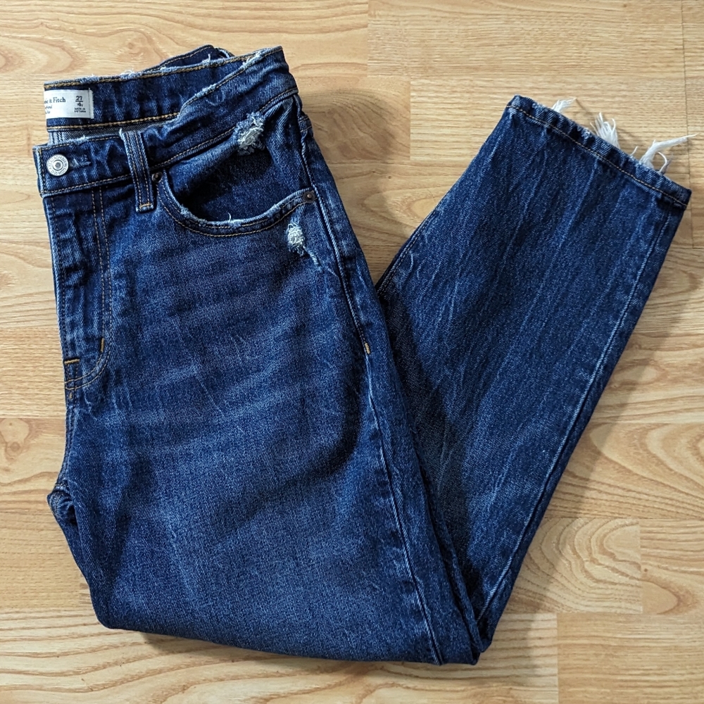 Abercrombie & Fitch The Boyfriend Mid Rise Jeans Size 27 Short or 4S